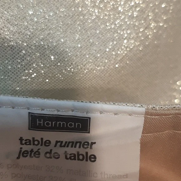 Table runner - Picture 4 of 4